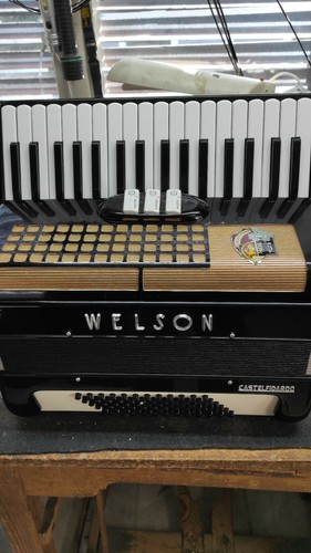 Akkordeon welson italien 34 - -,