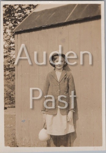 Mädchen gartenhaus mit - mädchen, am