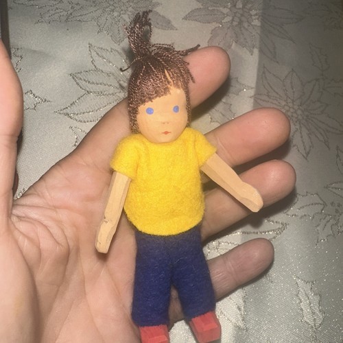 Alte holzpuppe püppchen - alte,