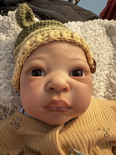 Reborn baby cuddle - reborn,