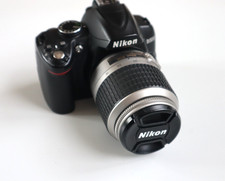 Nikon D3000 Kit DSLR
