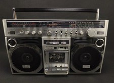 TOSHIBA BomBeat 16 RT-8890s