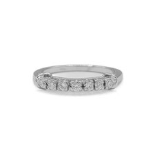 Ring mit 7 Diamanten