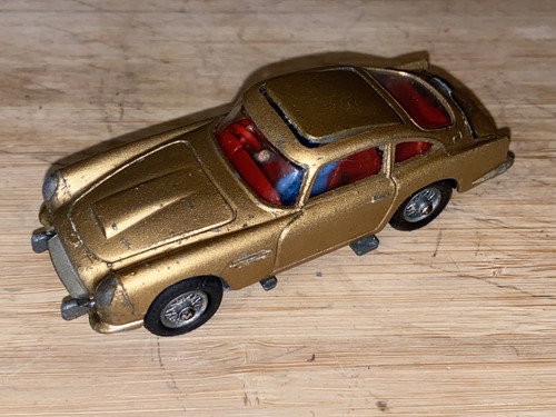 Corgi 261 007 james bond - james,