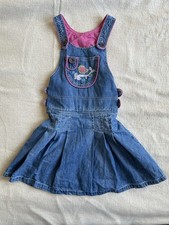 Jeans Latzrock mit süßer