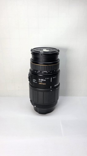 Sigma 300mm 5 6 - f/4-5.6, apo