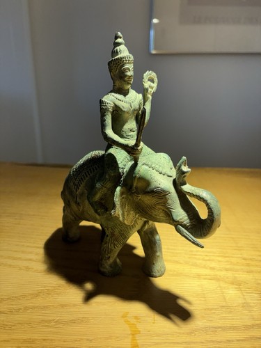 Massive elefantenstatue mit - massive,