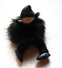 schwarzer frecher Engel mit