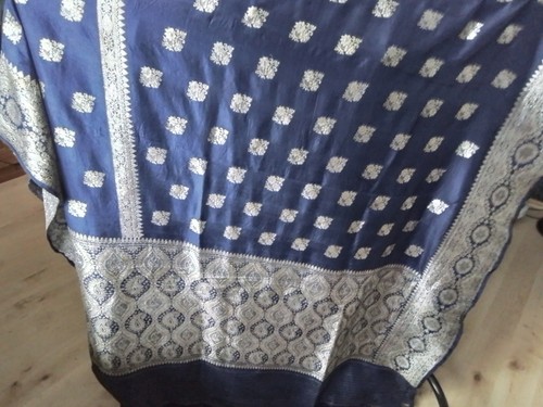 Sari bestickt blau - bestickt,