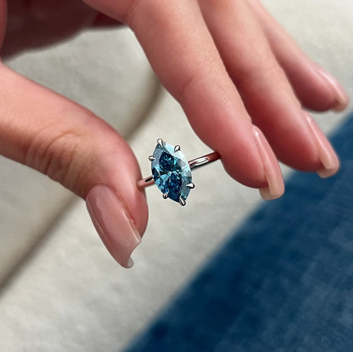 Fancy vivid blue diamond - fancy, damen