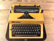 DDR Schreibmaschine daro Erika Modell E 100 Reiseschreibmaschine 1977 orange