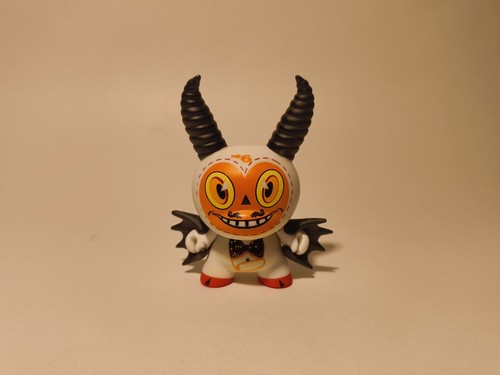 Kidrobot dunny the 6 - dunny, #6