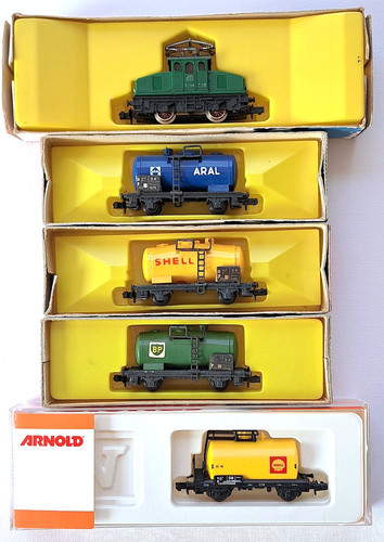 Arnold zug set - e, 69