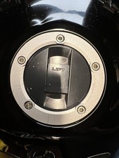 Suzuki katana GSX600F GSX750F 4x Edelstahl Tankdeckel Für Einfassung Schrauben