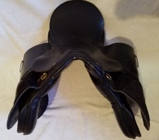 EQUI-BETTE SADDLERY Dressursattel echt Leder