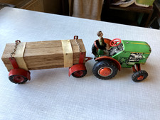 Traktor mit  Anhänger (alt) - Blech - TCO - grün - Uhrwerkantrieb - bespielt