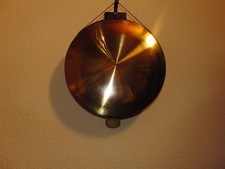 Alter Wand Gong Ø 30 cm mit Klöppel und Wandhalterung