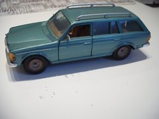 Gama 2115  Mercedes Benz 300 TD  Kombi Turbo Diesel  Grün 1:26 ohne OVP