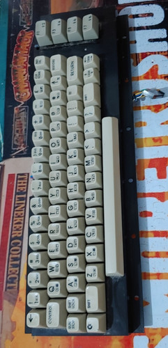 Commodore keyboard - commodore,
