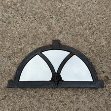 Altes Kleines Sprossenfenster