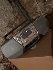 Sony CFD V7 AM/FM Stereo Radio