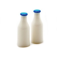 Puppenstube 2 Milchflaschen