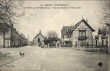 Ak Le Theil sur Huisne Orne, Rue des Moulins et Villa Abadie - 4754725