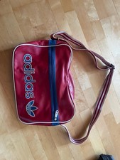 Rote adidas Tasche