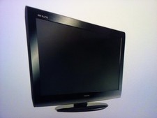 [BLACK FRIDAY] TOSHIBA LCD COLOUR TV MODELL NR:32AV703G1