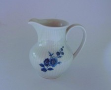 PORZELLAN - KLEINES MILCHKÄNNCHEN - 8,5 cm -Wunsiedel Retsch BAVARIA -WEISS-BLAU