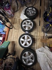 Original Audi Alufelgen 18 Zoll 7.5Jx18 ET37– mit Sternabdeckungen & Reifen