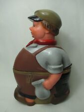 Alter DDR Vintage Kunststoff Reklame Figur Container Schusterjunge Berlin Bar