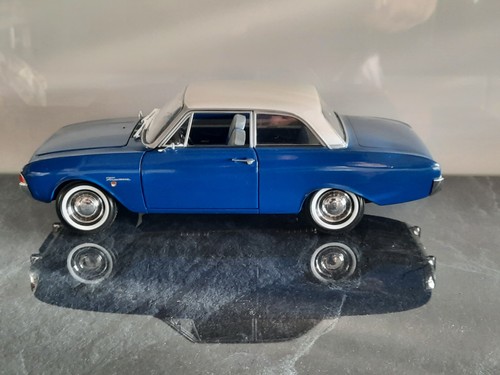 Revell 08817 ford - -, 1:18