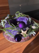 Adventskranz Farbe lila aus Wolle und Teller kpl.