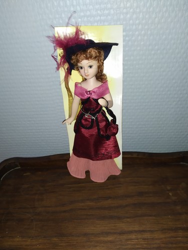 Nostalgie porzellan puppe frau - porzellan-puppe,