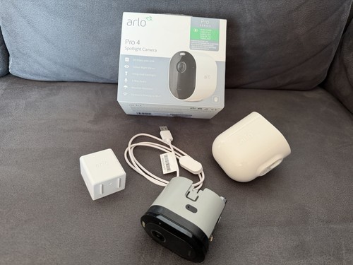 Arlo pro spotlight - pro,