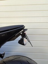 kurzer Kennzeichenhalter Suzuki GSX-8S 8R Heckumbau EVO BriskKennzeichenträger