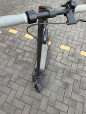 Ninebot F20D E-Scooter, 20 Km/H mit Ladegerät