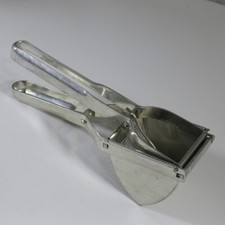 Kartoffelpresse Kartoffelquetsche Fackelmann Metall Küche Haushalt Kloßpresse