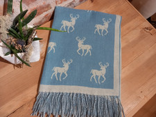 Schal Hirsche hellblau beige