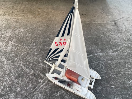 Katamaran modell mistral 5038 - modell,