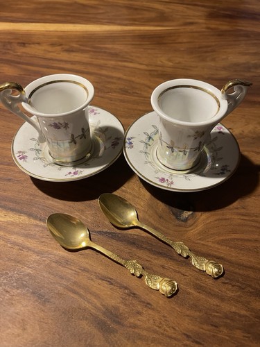 Moccatassen mit goldenen