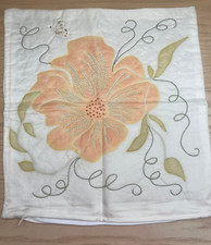 bestickter Seiden-Kissenbezug - Motiv: Blumen/Ranken - ca. 40x40 cm