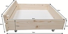Palettenbett aus Holz mit