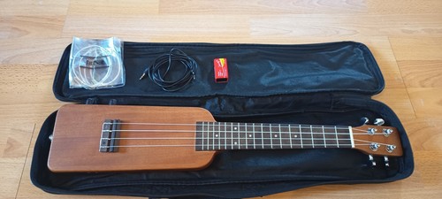 Ukulele - e,