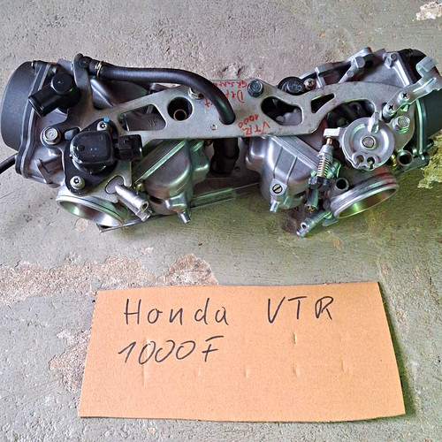 Honda vtr 1000 - honda,