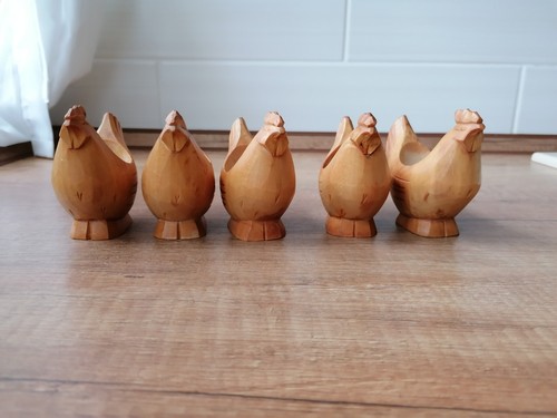 Hühncheneierbecher aus holz - hühncheneierbecher,