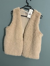 ♦ Hailys Weste Kunstfell