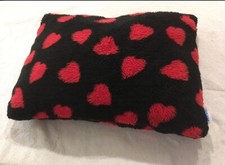 Deko - Kissen von Nici 50x35 cm Schwarz Rote Herzen