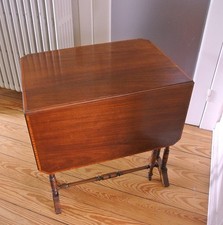 Gateleg Tisch, Klapptisch, Raumspartisch, m. Bandintarsien 90 x 75 cm